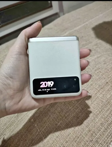 Razr 40 V/T