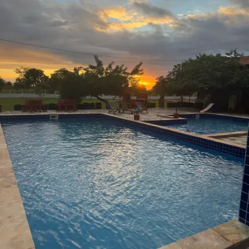 Vendo Chácara sítio com 16hc de terra plana piscinas área de lazer