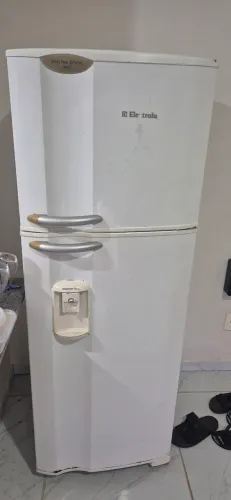 Geladeira com defeito