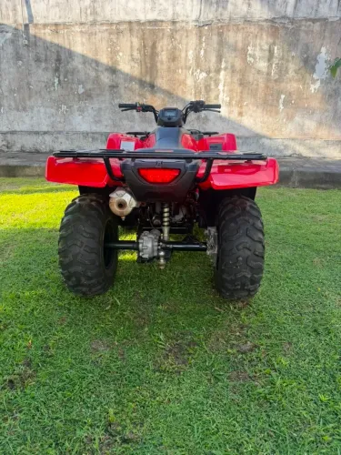 Quadriciclo semi novo sem avaria