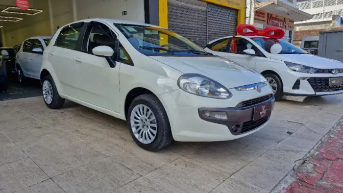 Fiat Punto Attractive 1.4 Fire Flex 8V 5P 2016