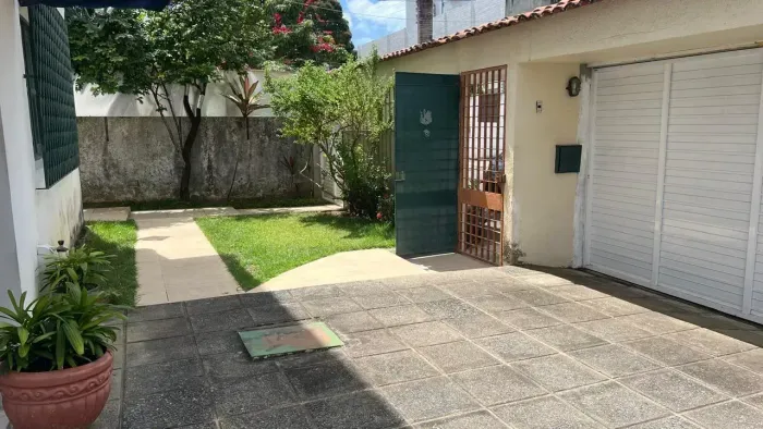 Imóvel para venda tem 300 metros quadrados com 4 quartos em Graças - Recife - PE