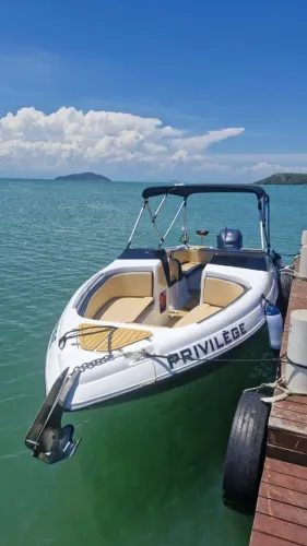 Lancha 26 pés - PROA ABERTA - RUNNER 7500