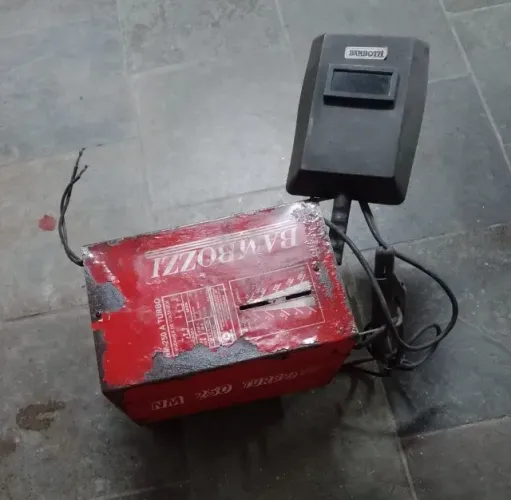 Máquina de Solda - Bambozzi NM 250 Turbo Bivolt
