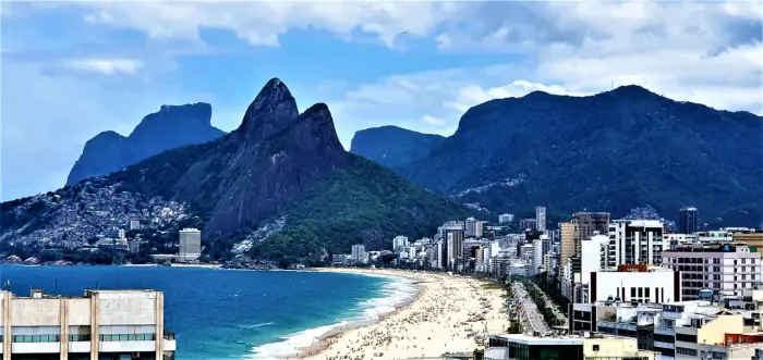 Cobertura para aluguel e venda tem 850 metros quadrados com 2 quartos