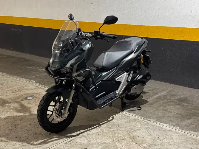 ADV 150 verde 2024