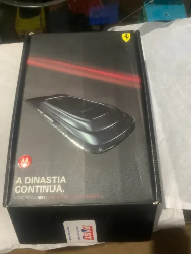Motorola i897 Ferrari Special Edition, uma edição limitada lançada em 2012