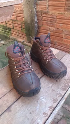 Bota infantil de trilha n 31