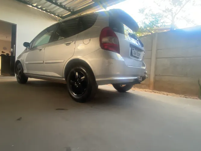 Honda Fit LX 1.4/ 1.4 Flex 8v/16v 5P Mec. 2004