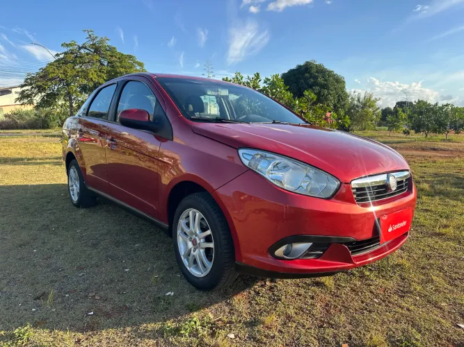 Fiat Grand Siena Attrac. 1.4 EVO F.flex 8V 2013