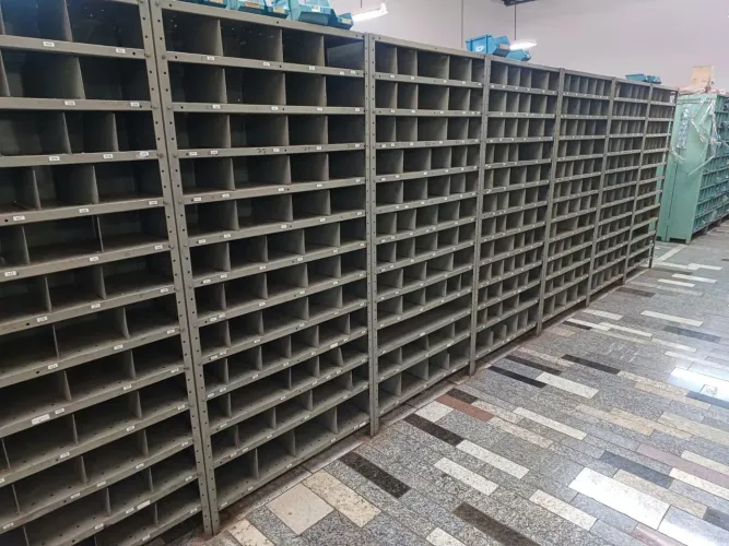 Estante Prateleiras de aço
