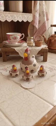 Família de galinhas decorativas Areia e Cappuccino