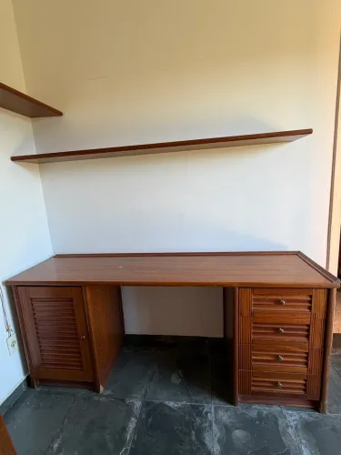 ESCRIVANINHA + GABINETE DE BANHEIRO