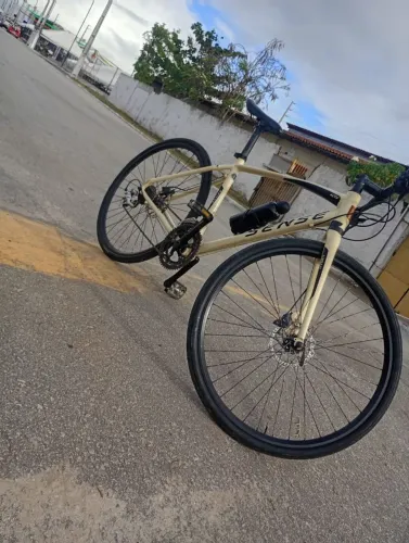 Vendi-se bicicleta Sense