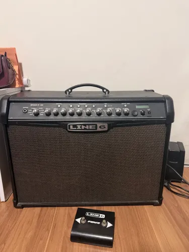 Amplificador Line6 spider IV 120w com footwitch