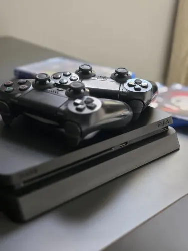 PS4 SLIM