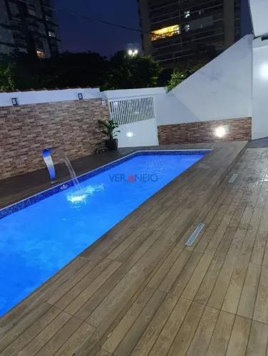 Casa à Venda em Vila Guilhermina, Praia Grande - SP