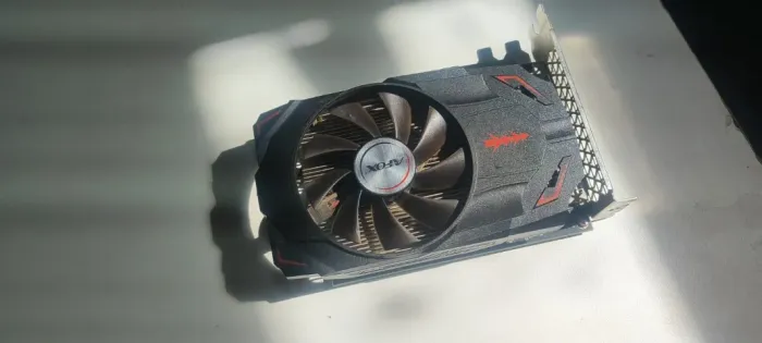 Placa de Vídeo AFOX Radeon RX 550 4GB - Ventoinha Quebrada