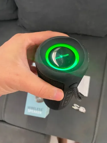 Caixa de Som Bluetooth Wisetiger P3, 30W de Potência, Ipx7, RGB