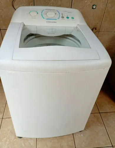 Máquina de lavar Eletrolux 12 quilos