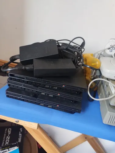 Coleção de videogame usados e antigos