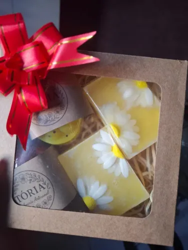 Kit sabonete artesanal maracujá, melancia e flor de margarida perfeito para presentear