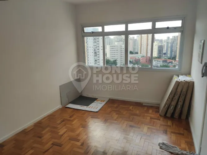 Apartamento 2 dormitórios, 3 banheiros, reformado à venda em Mirandópolis