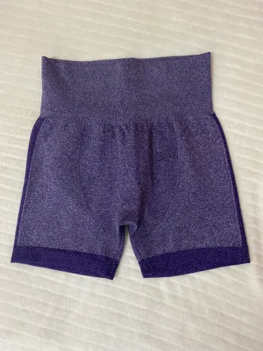 shorts de academia roxo