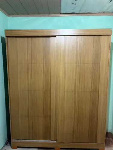 Guarda roupa de solteiro semi-novo pouco tempo de uso ( Já está desmontado)