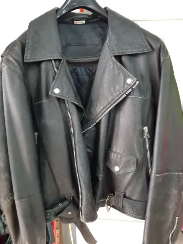 Jaqueta Masculina em Couro