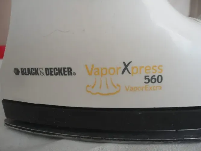 Ferro de passar Black&Decker 560