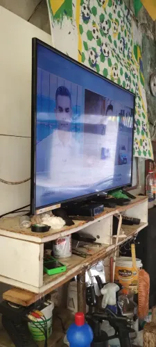 Vendo uma TV LCD 40polegada