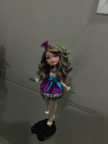 Madeline hatter wave 1 ever after high 