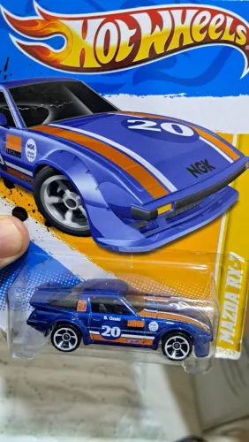Hotwheels Mazda RX-7 (Lacrado) 1/64