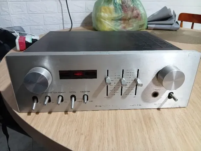 Amplificador Gradiente MODEL 80