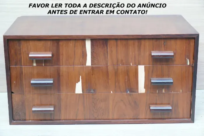 Cômoda antiga