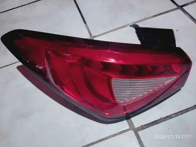 Lanterna Fiat Cronos 2017 A 2024 Led