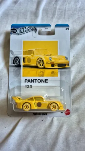Hot Wheels Porsche Pantone