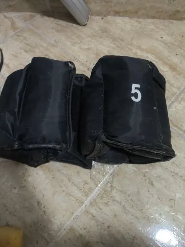Par de caneleira para exercícios físicos o par de 5kg cada usada poucas vezes.
