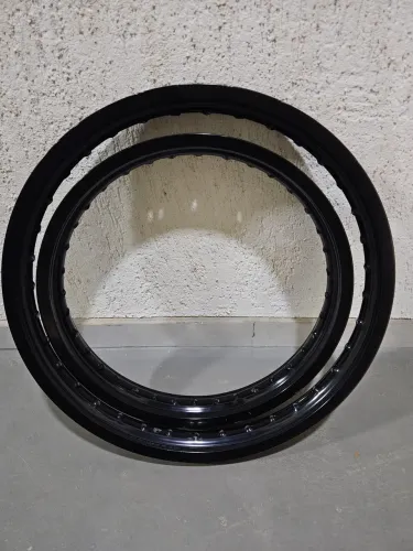 Par Aros EXCEL RIM Originais Honda Sahara 300/XRE 300 - 21x1.85 / 18x2.15 NOVOS + CAPACETE