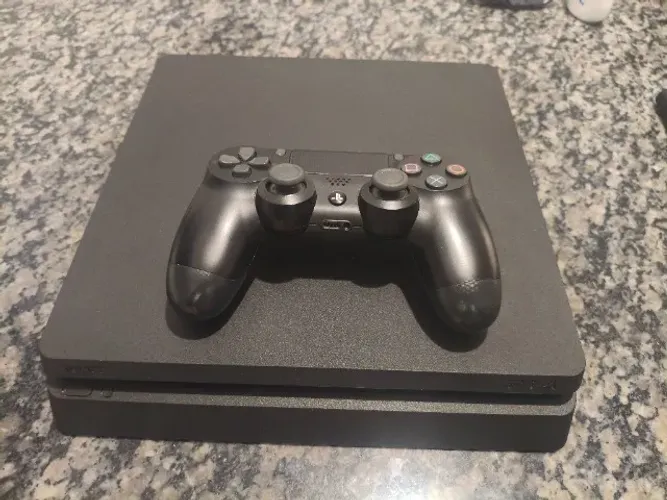 PS4 Slim 500GB + 1 Controle Original DualShock 4 - Muito Conservado