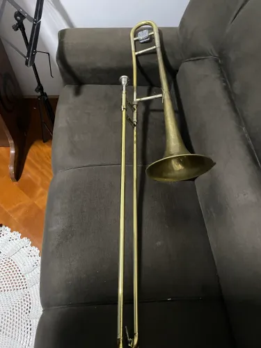 Vende-se Trombone de Vara