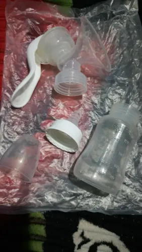 Vendo esse kit de extrator de leite semi novo, aceito proposta.