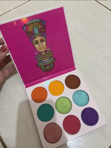 Paleta de sombras Juvia?s 