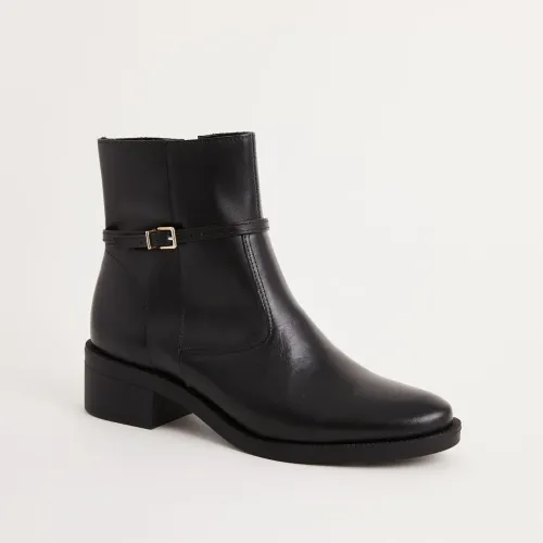 Bota Feminina Detalhe Fivela - Preto
