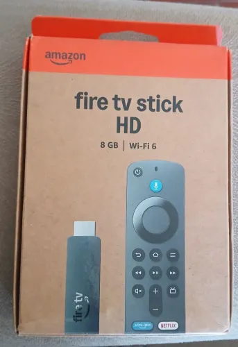 Amazon Fire TV Stick HD (com 8 GB de armazenamento e suporte a Wi-Fi 6)