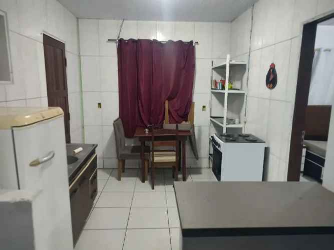 Alugo AP com 2 quartos.