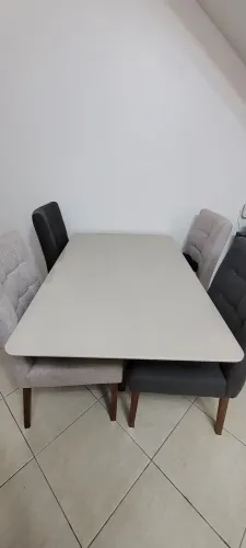 Mesa de jantar com 4 cadeiras tampo de vidro off white