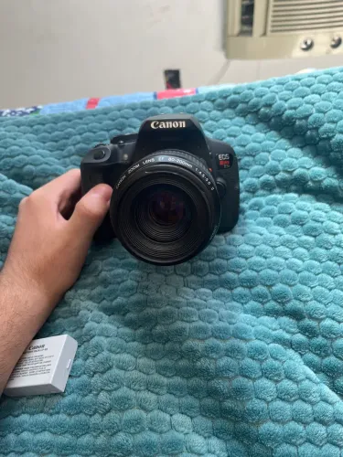 Câmera cânon t5i somente o corpo ou kit com 80-200 por 2800R$