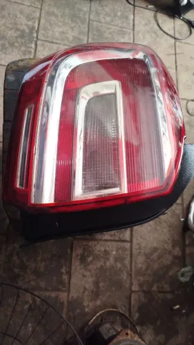 Lanternas do Renault Logan